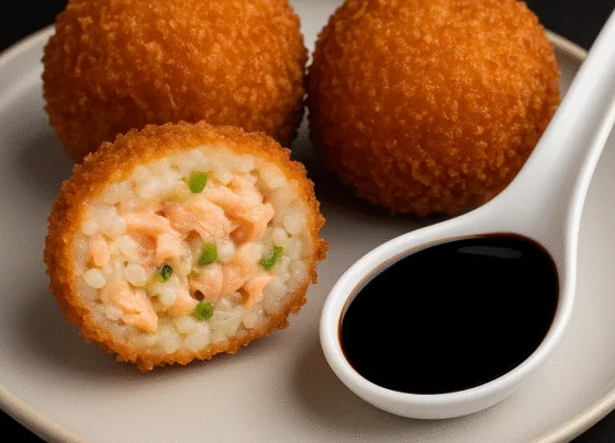 Bolinhos Crocantes de Arroz com Salmão Receita Japonesa Fácil